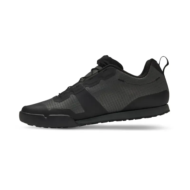 Giro Tracker Shoes in Black-2